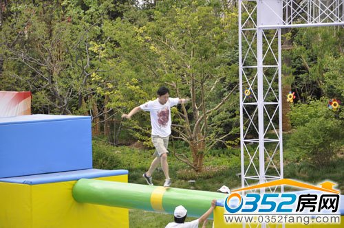 第二關(guān):平衡過橋