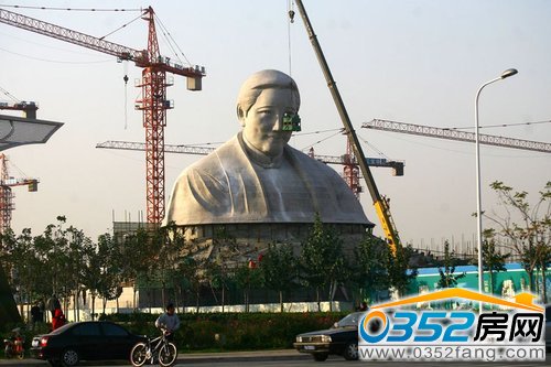 1.2億元雕像未建完即被拆除