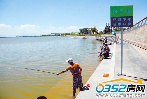 文瀛湖專(zhuān)設(shè)“釣魚(yú)區(qū)”滿足垂釣者