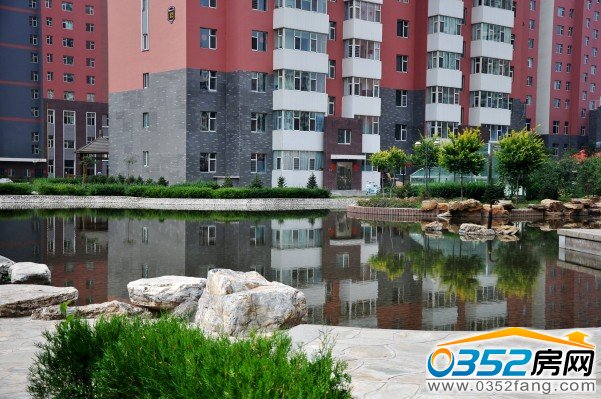 美好新里程中央水景圖