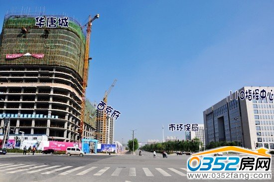 隔文興路相望的110指揮中心、環保局