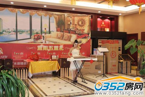 古箏演奏帶給來(lái)訪客戶獨(dú)特的聽(tīng)覺(jué)盛宴