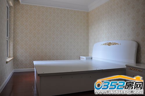 北馨理想城二期94平米樣板間次臥:窗明幾凈