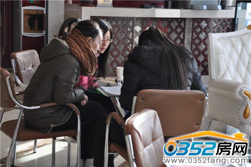 來訪客戶詳細咨詢千禧御東畫卷項目信息