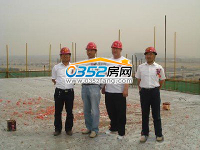 慶典現(xiàn)場領導合影