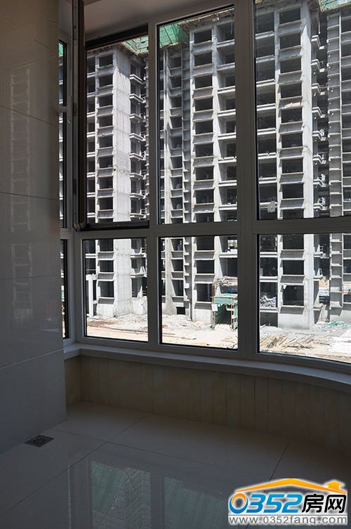 樣板間廚房陽臺