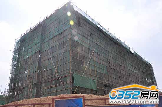 紫潤(rùn)芳庭 紫潤(rùn)芳庭項(xiàng)目王府井商場(chǎng)4月建設(shè)實(shí)景圖