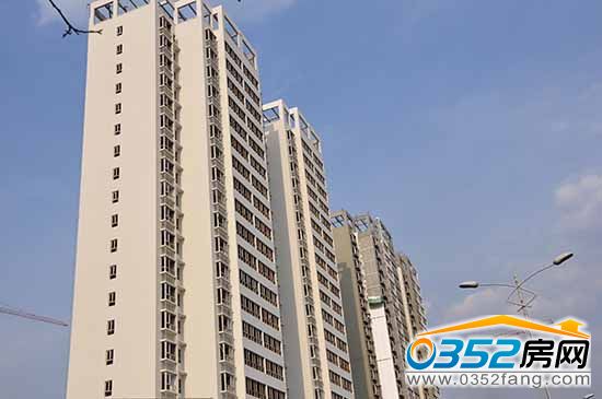 紫潤(rùn)芳庭 紫潤(rùn)芳庭項(xiàng)目1#、2#外立面粉刷狀況