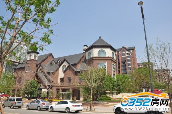 江鴻鉑藍原著接待中心