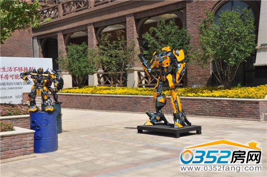 在中國很有人氣的大黃蜂也來到了現(xiàn)場