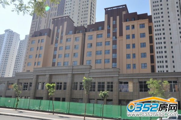 東方名城3號樓已基本完工(2014.8.14)