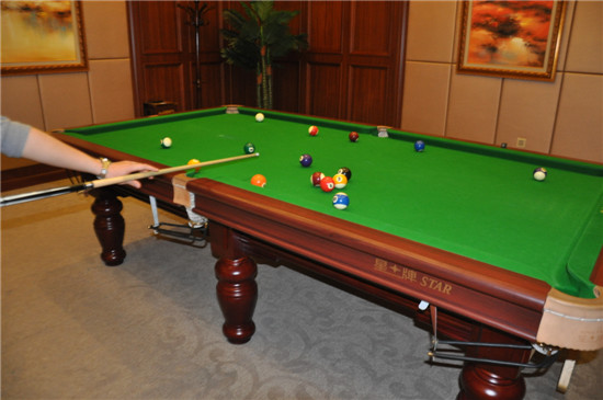 江鴻運(yùn)動(dòng)會(huì)所-撞球