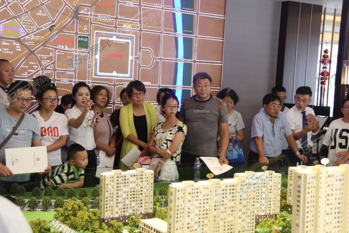 26180203bf18a6984c2115.jpg 五州帝景 (3).JPG