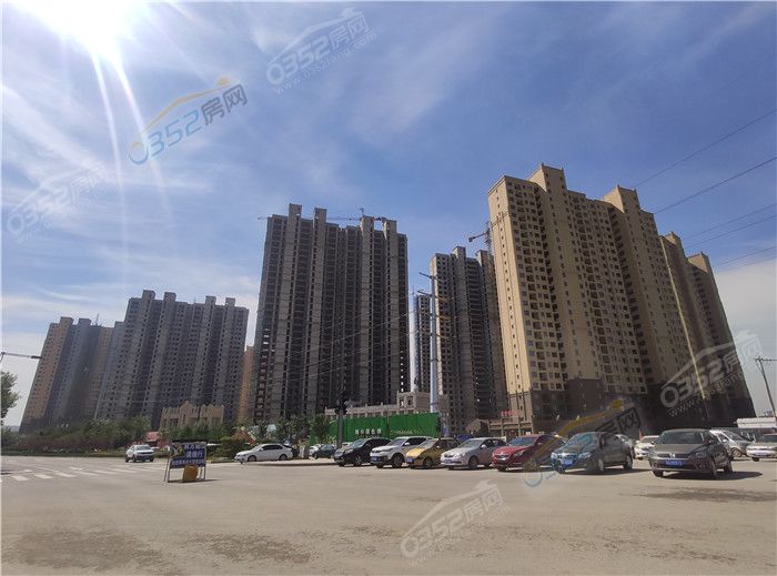 151555558fb7e60e764626.jpg 鍩庡競緇翠篃綰?jpg